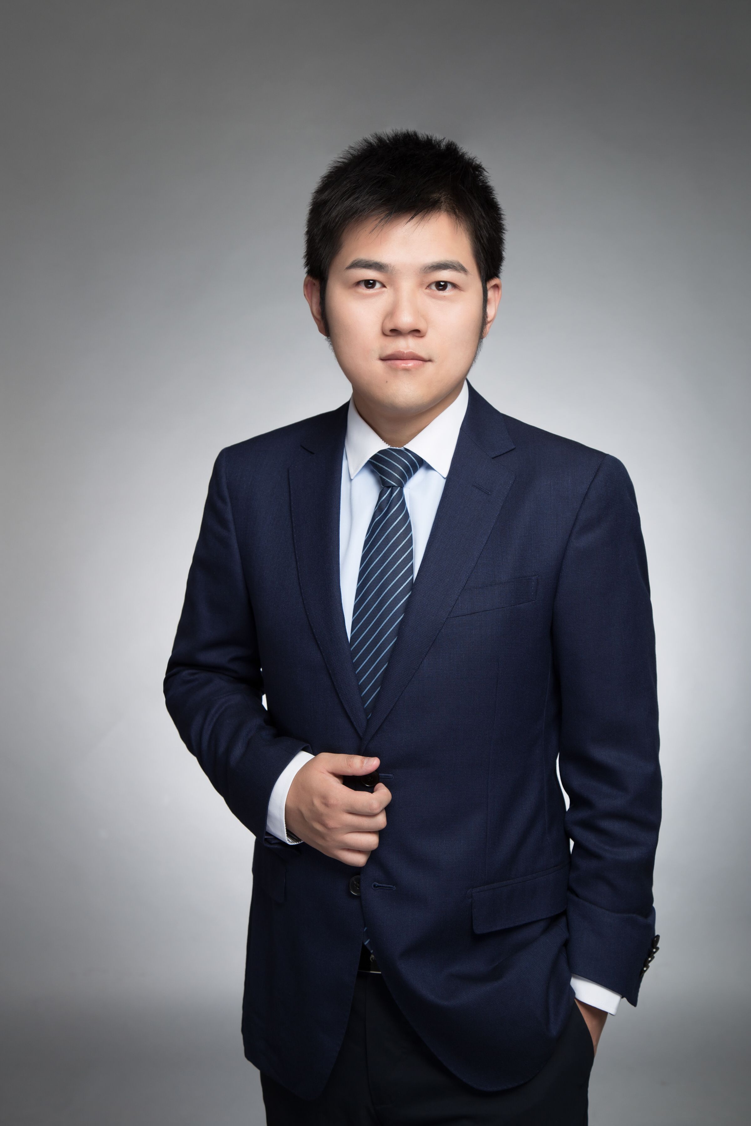 证券部经理(证券部经理收入高吗)